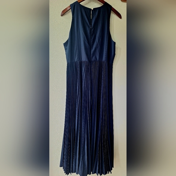 NWT Label Ritu Kumar Navy Janette Midi Dress Embroidred Pleated Womens Size L - Picture 10 of 10